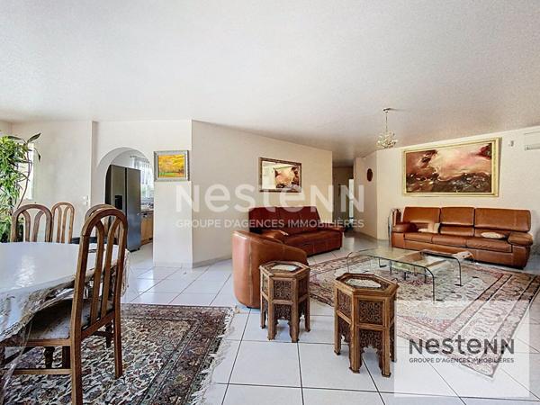 A vendre maison 6 pièces de 170 m² avec plus de 50 m² de dépendance et piscine sur terrain arboré d'environ 980 m² à Montpellier secteur Aiguelongue