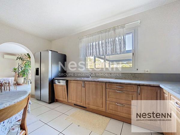 A vendre maison 6 pièces de 170 m² avec plus de 50 m² de dépendance et piscine sur terrain arboré d'environ 980 m² à Montpellier secteur Aiguelongue