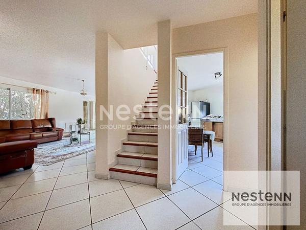 A vendre maison 6 pièces de 170 m² avec plus de 50 m² de dépendance et piscine sur terrain arboré d'environ 980 m² à Montpellier secteur Aiguelongue