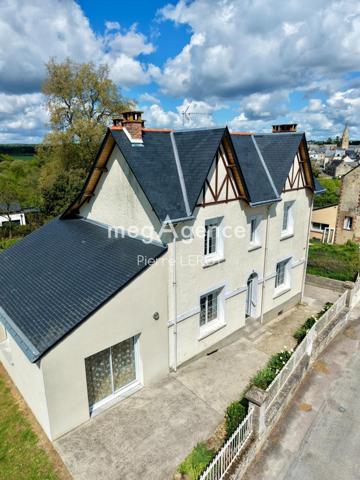 Maison à Segré-en-Anjou Bleu, 49520 - 5 pièces 121m²