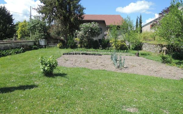 Maison à vendre    5 pièces •  Songieu