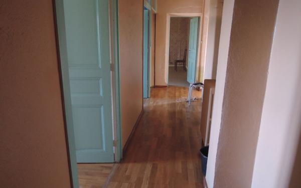 Maison à vendre    5 pièces •  Songieu