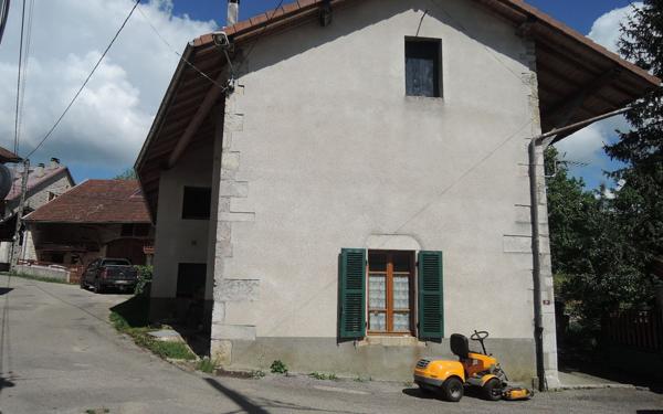 Maison à vendre    5 pièces •  Songieu