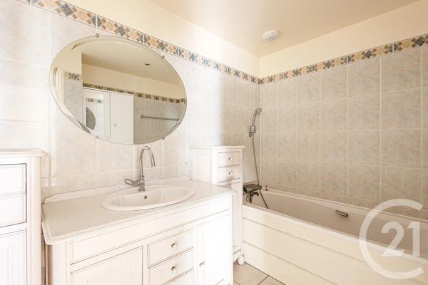 Appartement à vendre  2 pièces - 70,09 m 2   PARIS  - 75005