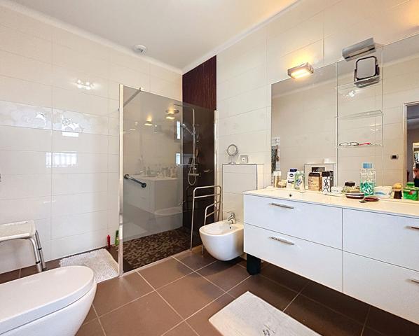 Bien exceptionnel de 410 m² habitables avec garages et grand jardin dans le Centre-Ville de Montauban