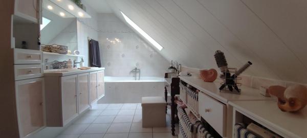 Maison Pers Jussy 9 pièce(s) 256 m2