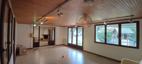 Maison Pers Jussy 9 pièce(s) 256 m2