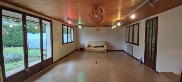 Maison Pers Jussy 9 pièce(s) 256 m2