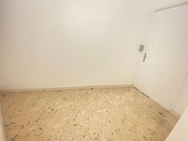 À LOUER - BOX DE STOCKAGE 4 m² à 6 m² - rue Auguste Blanqui NARBONNE