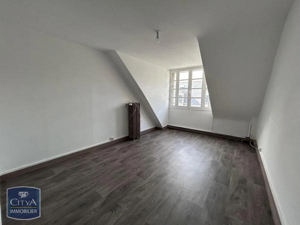 Appartement à louer 4 pièces 77.26m² Tours (37000)