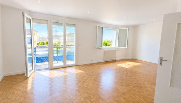 Maison en plein centre de Donges, grand terrain, 3 chambres, sous-sol