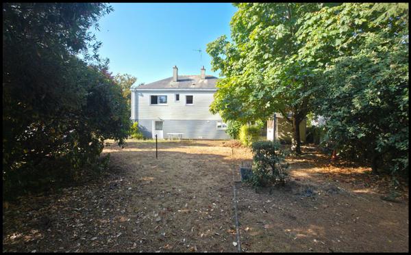 Maison en plein centre de Donges, grand terrain, 3 chambres, sous-sol