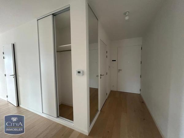 Appartement à louer 3 pièces 69.2m² Annemasse (74100)