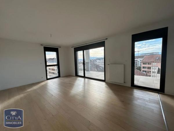 Appartement à louer 3 pièces 69.2m² Annemasse (74100)
