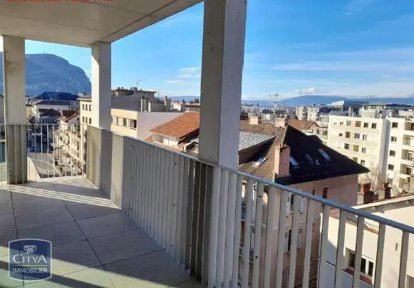 Appartement à louer 3 pièces 69.2m² Annemasse (74100)