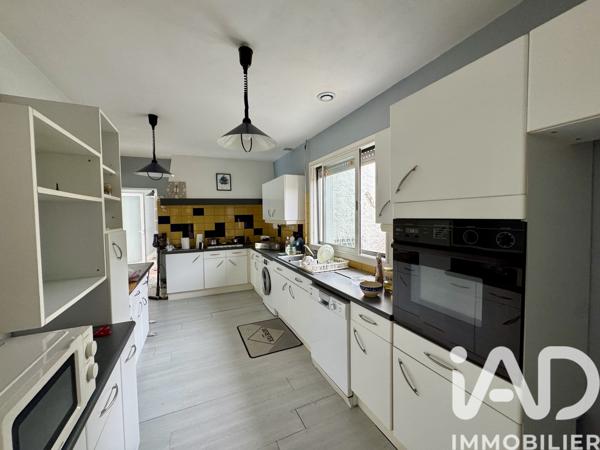 Maison à vendre 6 pièces 140 m² Boutiers-Saint-Trojan