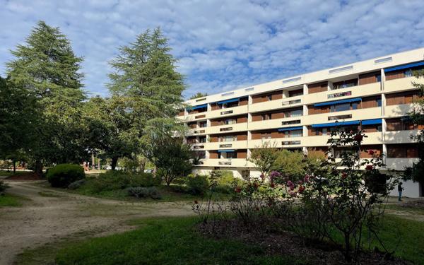 Appartement à vendre    4 pièces • 76 m2 Pessac