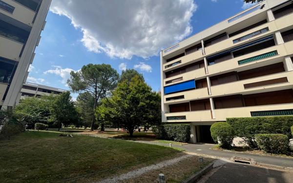 Appartement à vendre    4 pièces • 76 m2 Pessac
