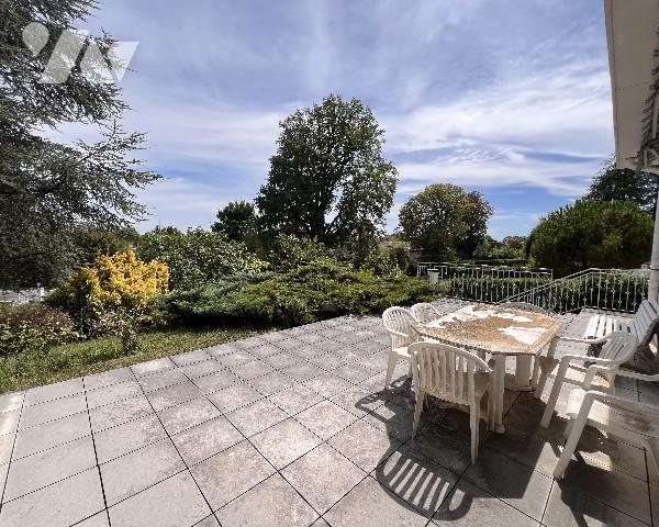 Parc du Vivier, maison R+1 sur sous-sol complet de 340 m² dont 135 habitables + 50 m² aménageables.