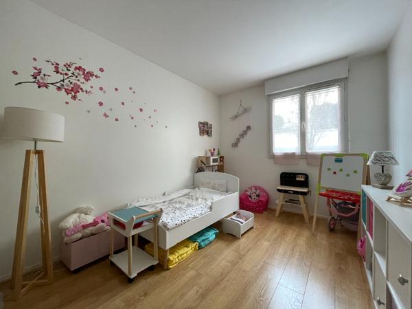 MASSY VILMORIN APPARTEMENT 3 PIÈCES 68 M² REZ-DE-JARDIN TERRASSE PARKING CAVE