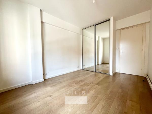 Appartement rénové T4 avec garage et balcon
