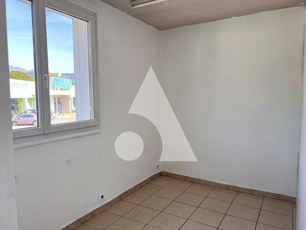 Bureaux 6 pièces 169.02 m2