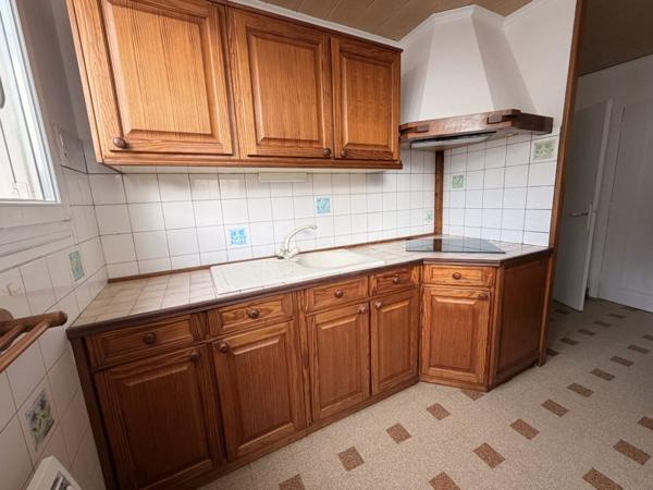 Maison à louer 570 € CC Aigurande 4 p 76 m² DPE E