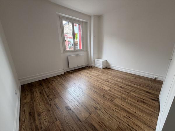 Maison à louer 570 € CC Aigurande 4 p 76 m² DPE E