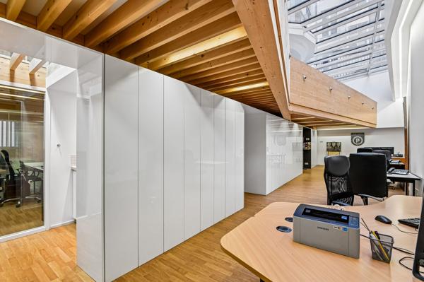 Bureaux à louer ou à vendre - Paris 6 - Surface climatisée sur cour