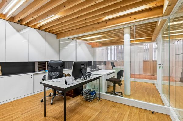 Bureaux à louer ou à vendre - Paris 6 - Surface climatisée sur cour