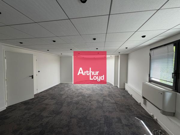 Bureaux à vendre Meylan 313 m² rénovés avec 12 places de stationnement