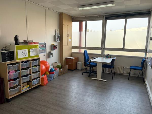 LOCATION - BUREAUX - 278 M2 - COMPIEGNE ZAC DE MERCIÈRES