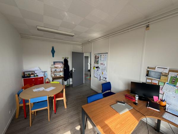 LOCATION - BUREAUX - 278 M2 - COMPIEGNE ZAC DE MERCIÈRES