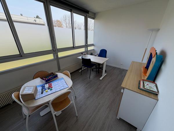 LOCATION - BUREAUX - 278 M2 - COMPIEGNE ZAC DE MERCIÈRES