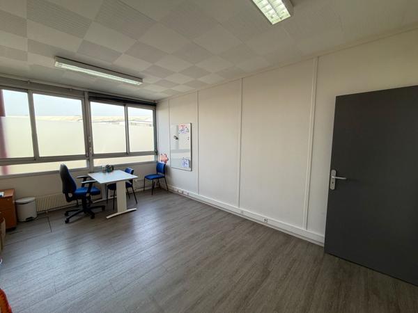 LOCATION - BUREAUX - 278 M2 - COMPIEGNE ZAC DE MERCIÈRES