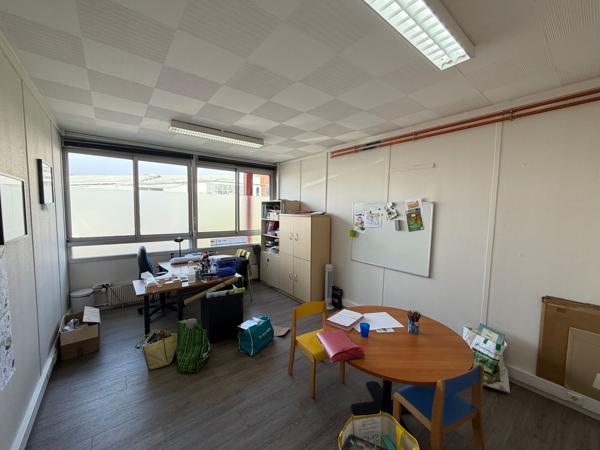 LOCATION - BUREAUX - 278 M2 - COMPIEGNE ZAC DE MERCIÈRES