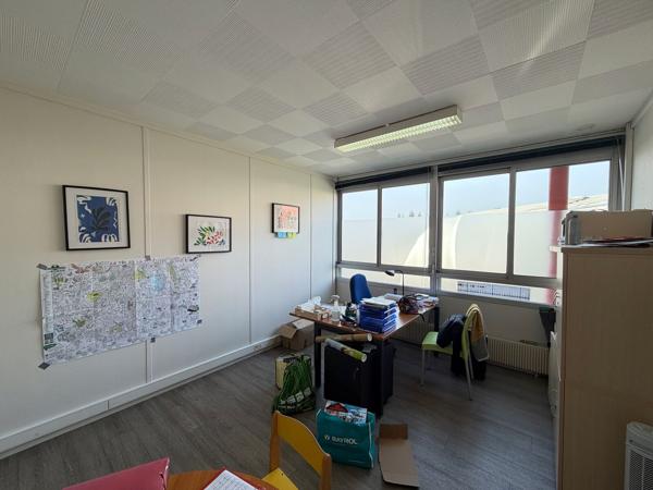 LOCATION - BUREAUX - 278 M2 - COMPIEGNE ZAC DE MERCIÈRES