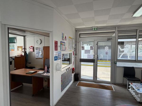 LOCATION - BUREAUX - 278 M2 - COMPIEGNE ZAC DE MERCIÈRES