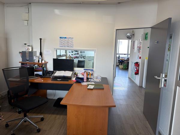 LOCATION - BUREAUX - 278 M2 - COMPIEGNE ZAC DE MERCIÈRES