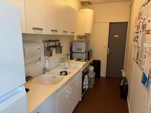 LOCATION - BUREAUX - 278 M2 - COMPIEGNE ZAC DE MERCIÈRES