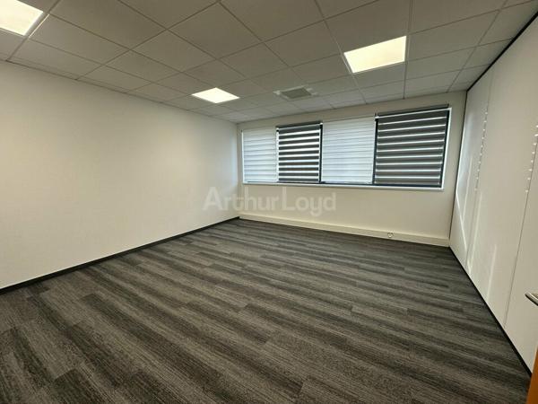 BUREAUX à LOUER de 1043 m²