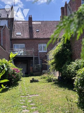 HAZEBROUCK hyper centre !! Cadre de vie très agréable à proximité de toutes commodités !!
Bel ...