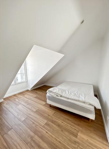 À LOUER - APPARTEMENT MEUBLÉ DUPLEX - MENNECY