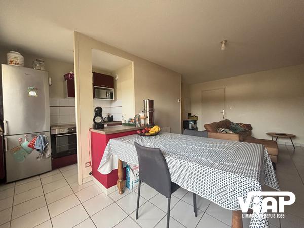 APPARTEMENT T2 AVEC TERRASSE ET PARKING - LIMOGES , Limoges