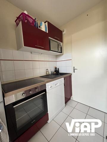 APPARTEMENT T2 AVEC TERRASSE ET PARKING - LIMOGES , Limoges