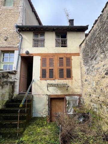 Maison à vendre à Joinville en Haute-Marne (52300), ref : JO/945