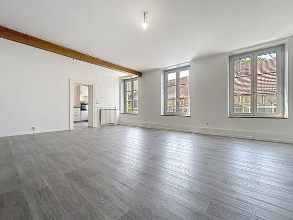 APPARTEMENT TRIPLEX F6 - 3 CHAMBRES, GARAGE, JARDIN - JOUY-AUX-ARCHES