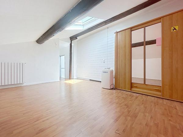 APPARTEMENT TRIPLEX F6 - 3 CHAMBRES, GARAGE, JARDIN - JOUY-AUX-ARCHES