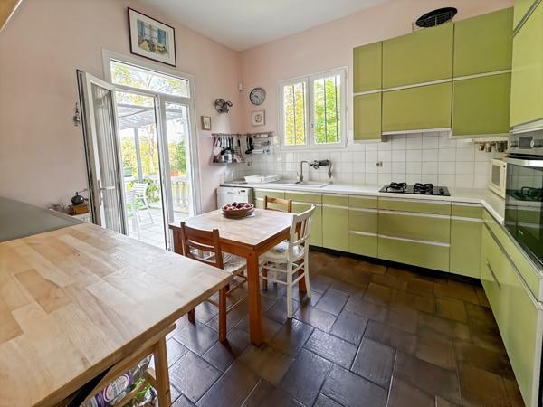 Maison Jouy Le Moutier 7 pièce(s) 171 m2