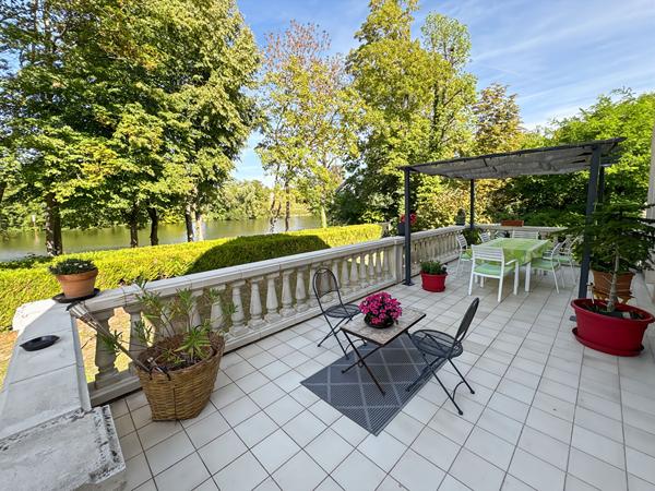 Maison Jouy Le Moutier 7 pièce(s) 171 m2